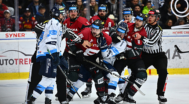 Sparta otáčela v Liberci, Pardubice opět zvládly reprízu finále. Plzeň slaví v derby