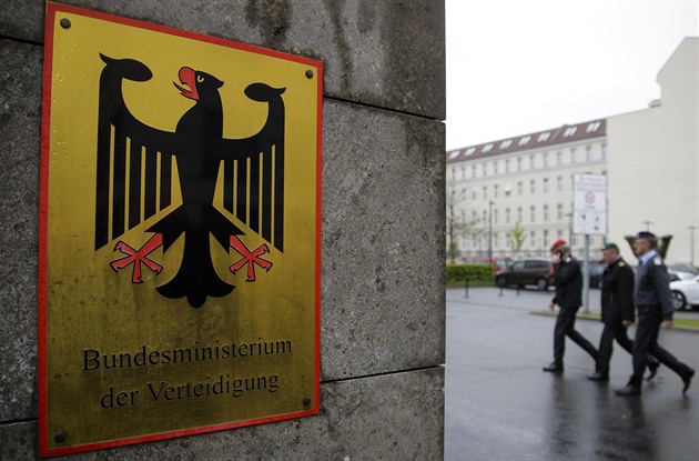 Německá armáda získala povolení sestřelovat drony. Doposud nesměla zasáhnout