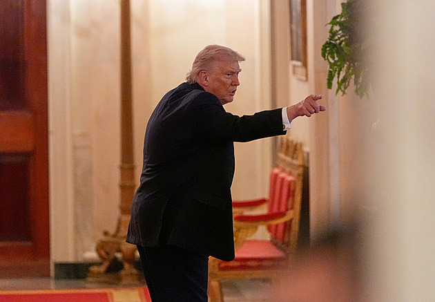 Trumpova administrativa nečekala, že Írán uzavře Hormuzský průliv, uvádějí média