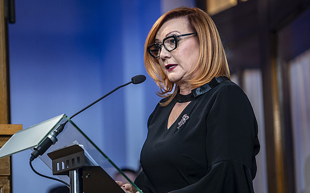 Obranné výdaje má Pavel za nedostatečné, rozpočet vetovat nebude, řekla Schillerová