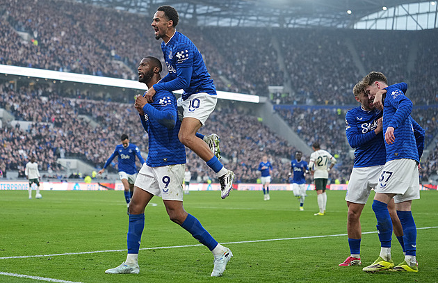 ONLINE: Zaváhání favoritů. Everton vyškolil Chelsea, Liverpool podlehl Brightonu