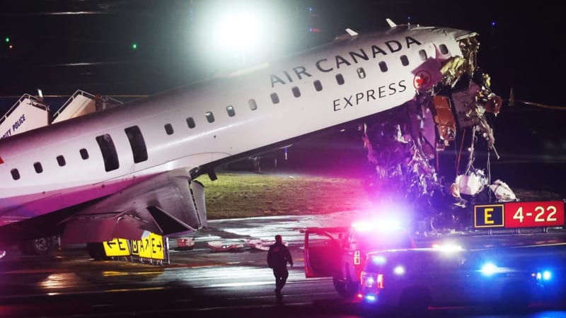 Letadlo se najednou rozlomilo. Tragédii v New Yorku zachytila kamera