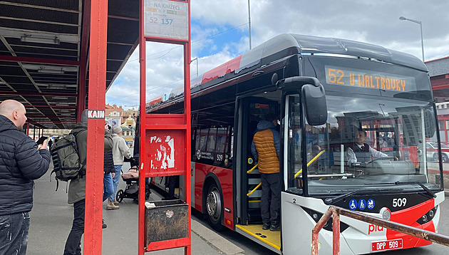 Praha začala testovat novou trolejbusovou linku i s cestujícími