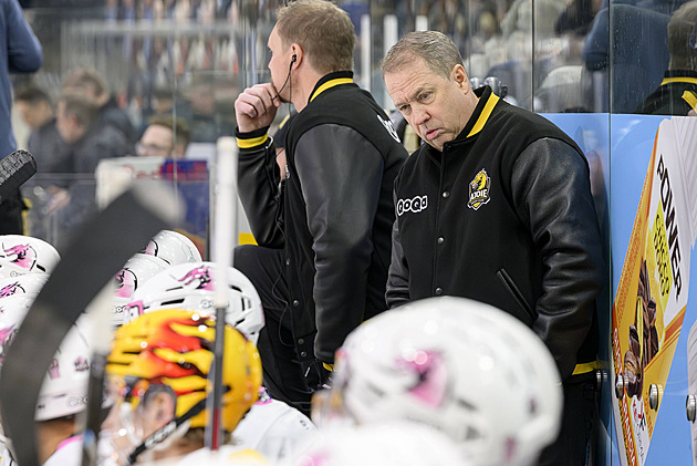 Vyhazov během boje o udržení, Pešánův nástupce řeší: Bude se vůbec hrát baráž?