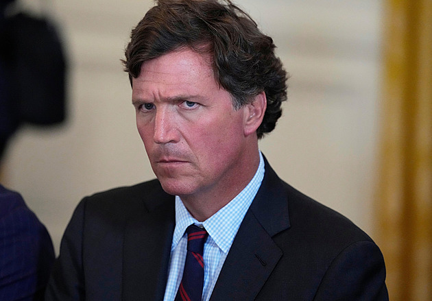 Hloupé nuly, napadl Trump konzervativní komentátory za kritiku války s Íránem