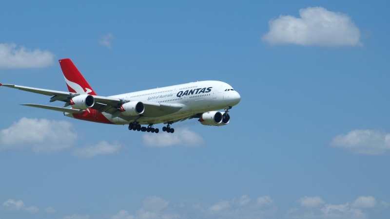 Tragédie na palubě letadla: Žena zemřela při letu z USA. Posádka marně bojovala o její život