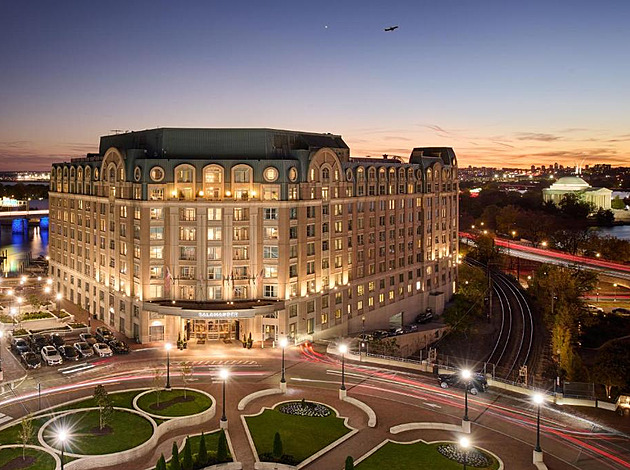 Tichý sjezd mocných, kterého se v Rusku obávají. Bilderberg řešil válku budoucnosti