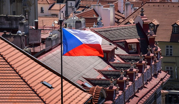 Jak se bude slavit Den české vlajky. Bude volno a vyvěšování vlajek povinné?