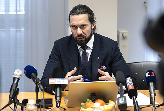 I přes výhrady schváleno. Menší pojišťovny dostanou od VZP osm miliard, kývl Senát