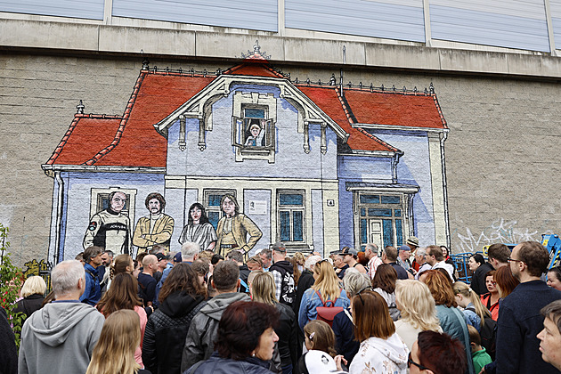 Nová připomínka slavného seriálu v Brně. Po hrdinovi z Návštěvníků pojmenovali most