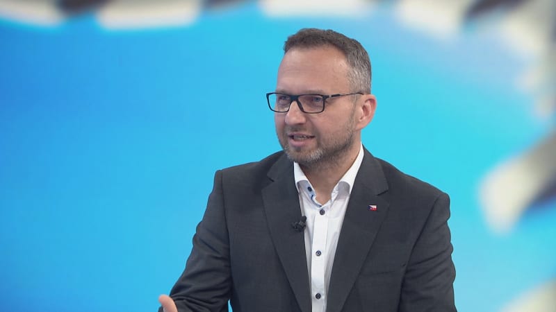 Jurečka překvapil pochvalou Schillerové. Kvituje změny v penzijním spoření 