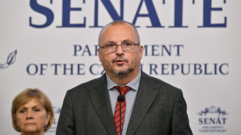 Dopadne ministryně Mrázová jako Bartoš? Kritika stavební novely zaznívá v Senátu i z klubu ANO